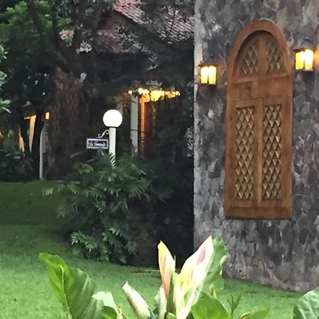 Los Llanitos Park Eden Bed & Breakfast מראה חיצוני תמונה