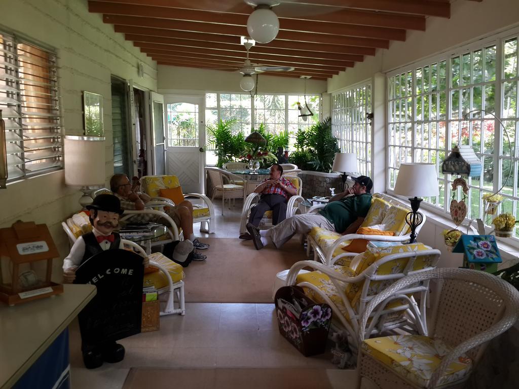 Los Llanitos Park Eden Bed & Breakfast מראה חיצוני תמונה