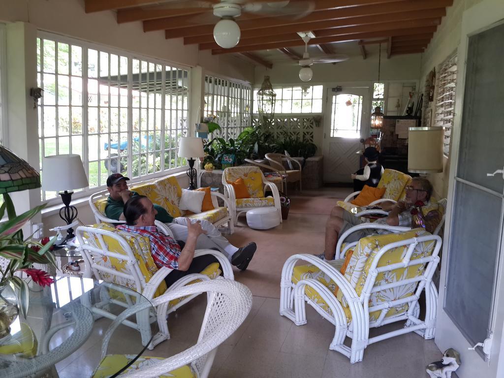 Los Llanitos Park Eden Bed & Breakfast מראה חיצוני תמונה