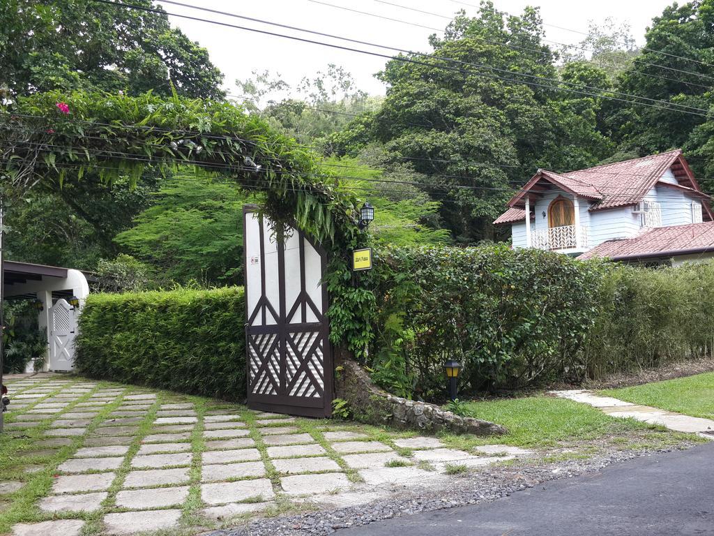Los Llanitos Park Eden Bed & Breakfast מראה חיצוני תמונה