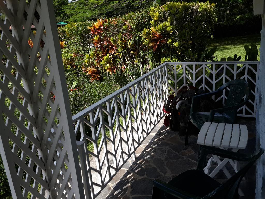 Los Llanitos Park Eden Bed & Breakfast חדר תמונה